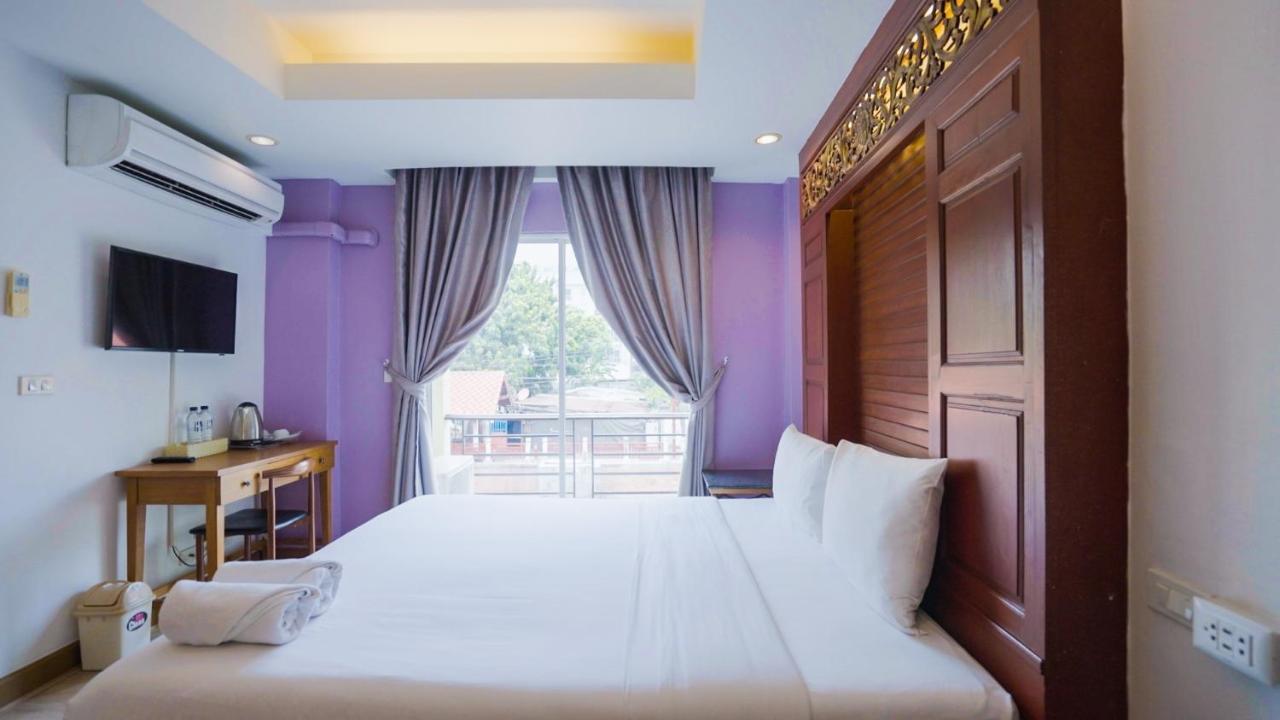 Korbua House Hotell Bangkok Exteriör bild